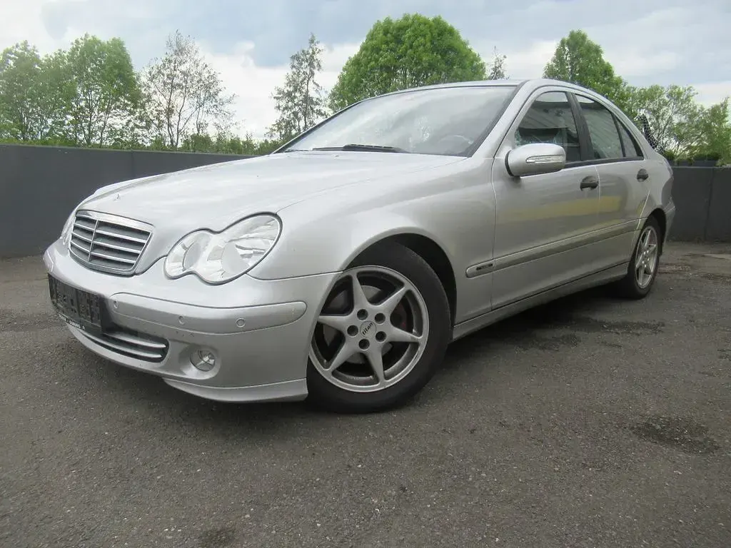 Gebraucht Mercedes C200 122 PS (89 kW) 2005 Silber Limousine