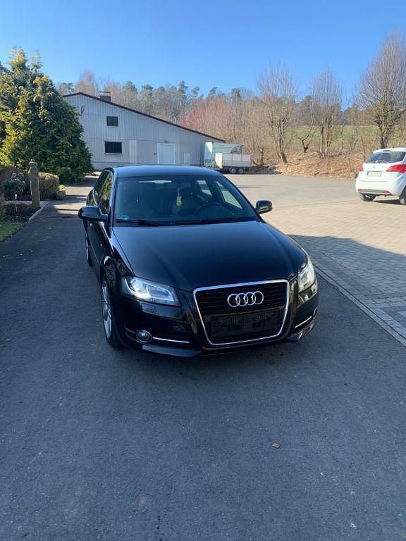 Gebraucht Audi A3 Attraction 140 PS (102 kW) 2011 Schwarz Kleinwagen