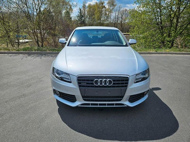 Używany Audi A4 Ambiente 211 KM (155 kW) 2010 Srebrny Sedan/Limuzyna