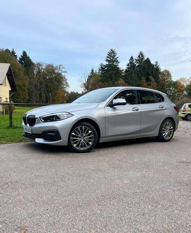 Silber Gebraucht 2021 BMW 116 Kleinwagen | 18.900 € (Superpreis) - Bild 1/4