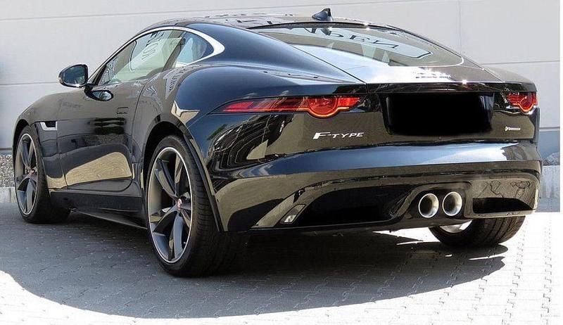Schwarz Gebraucht 2017 Jaguar F-Type R-Dynamic Coupé | 51.980 € (Teuer) - Bild 1/4