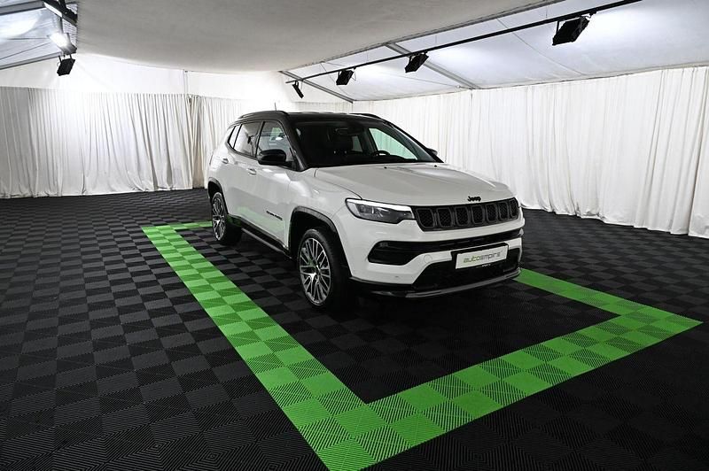 Gebraucht Jeep Compass Summit 131 PS (96 kW) 2025 Weiß SUV