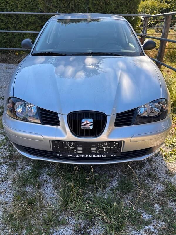 Silber Gebraucht 2003 Seat Cordoba Limousine | 2.200 € (Fairer Preis) - Bild 1/4
