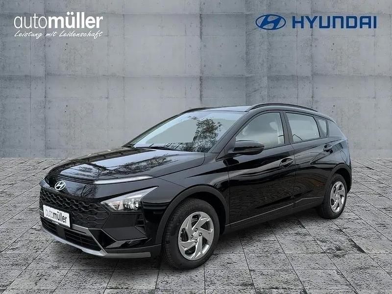 Schwarz Neu 2024 Hyundai Bayon Select SUV | 19.722 € (Superpreis) - Bild 1/4