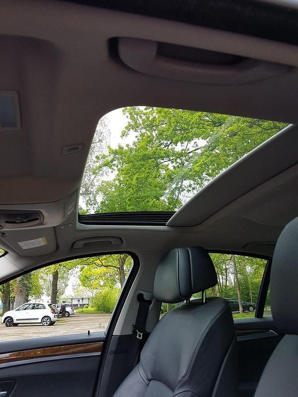 Gebraucht BMW 530 258 PS (189 kW) 2012 Schwarz Limousine