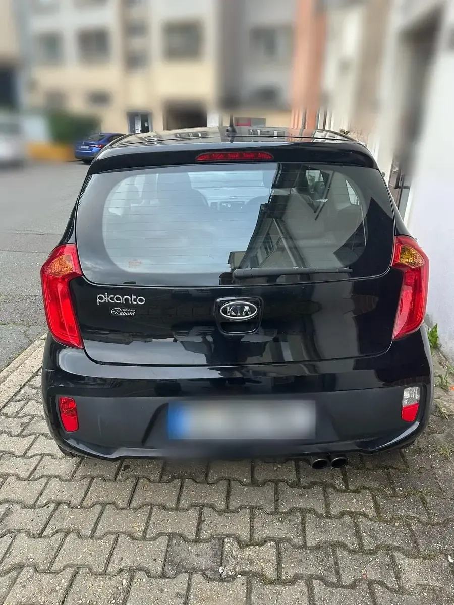 Gebraucht Kia Picanto 69 PS (50 kW) 2012 Schwarz Kleinwagen