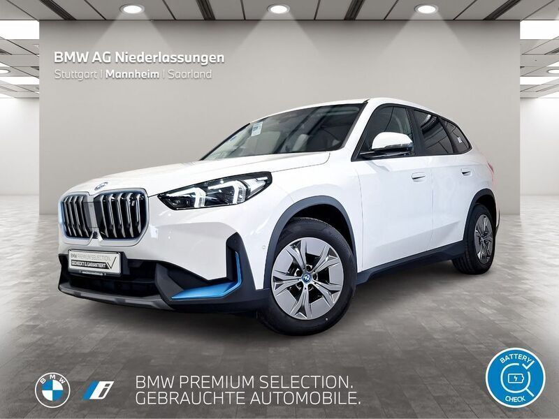 Weiß Gebraucht 2023 BMW iX1 Performance SUV | 39.950 € (Fairer Preis) - Bild 1/4