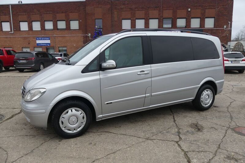 Brillantsilber metallic Gebraucht 2007 Mercedes Viano Van / Kleinbus | 11.950 € (Fairer Preis) - Bild 1/4