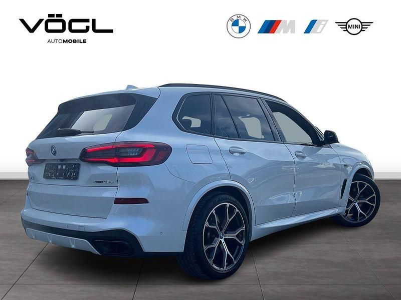 Gebraucht BMW X5 M Sport 394 PS (289 kW) 2022 Weiß SUV