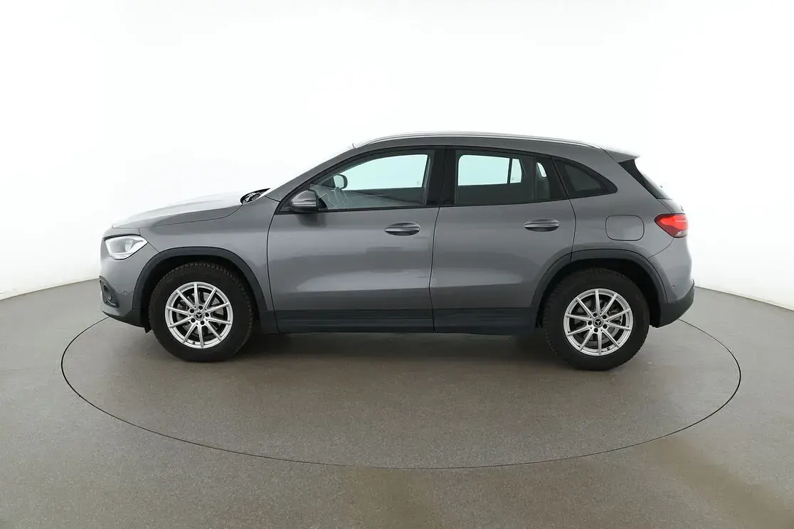 Gebraucht Mercedes GLA180 2021 Grau SUV