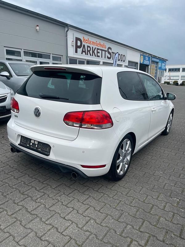 Gebraucht VW Golf VII GTI 211 PS (155 kW) 2012 Weiß Kleinwagen