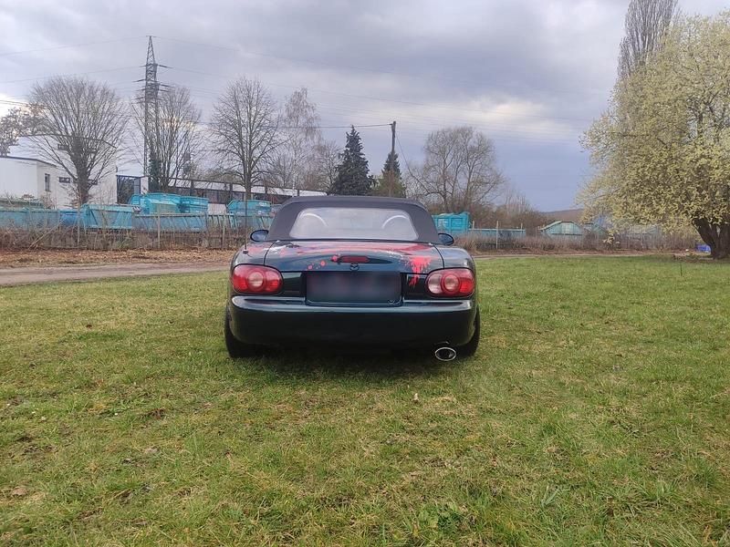 Second-hand Mazda MX5 110 CP (80 kW) 2002 Verde Cabrio