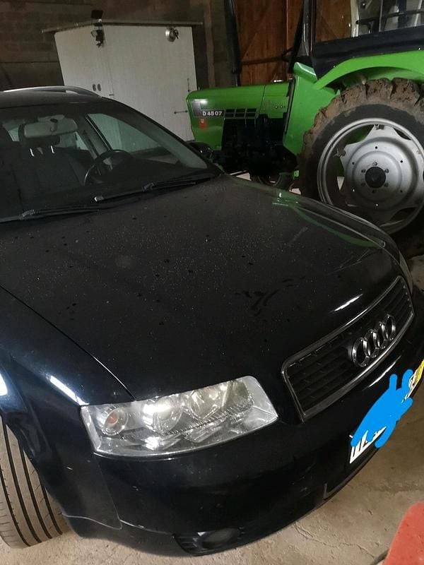 Gebraucht Audi A4 130 PS (95 kW) 2004 Schwarz Kombi