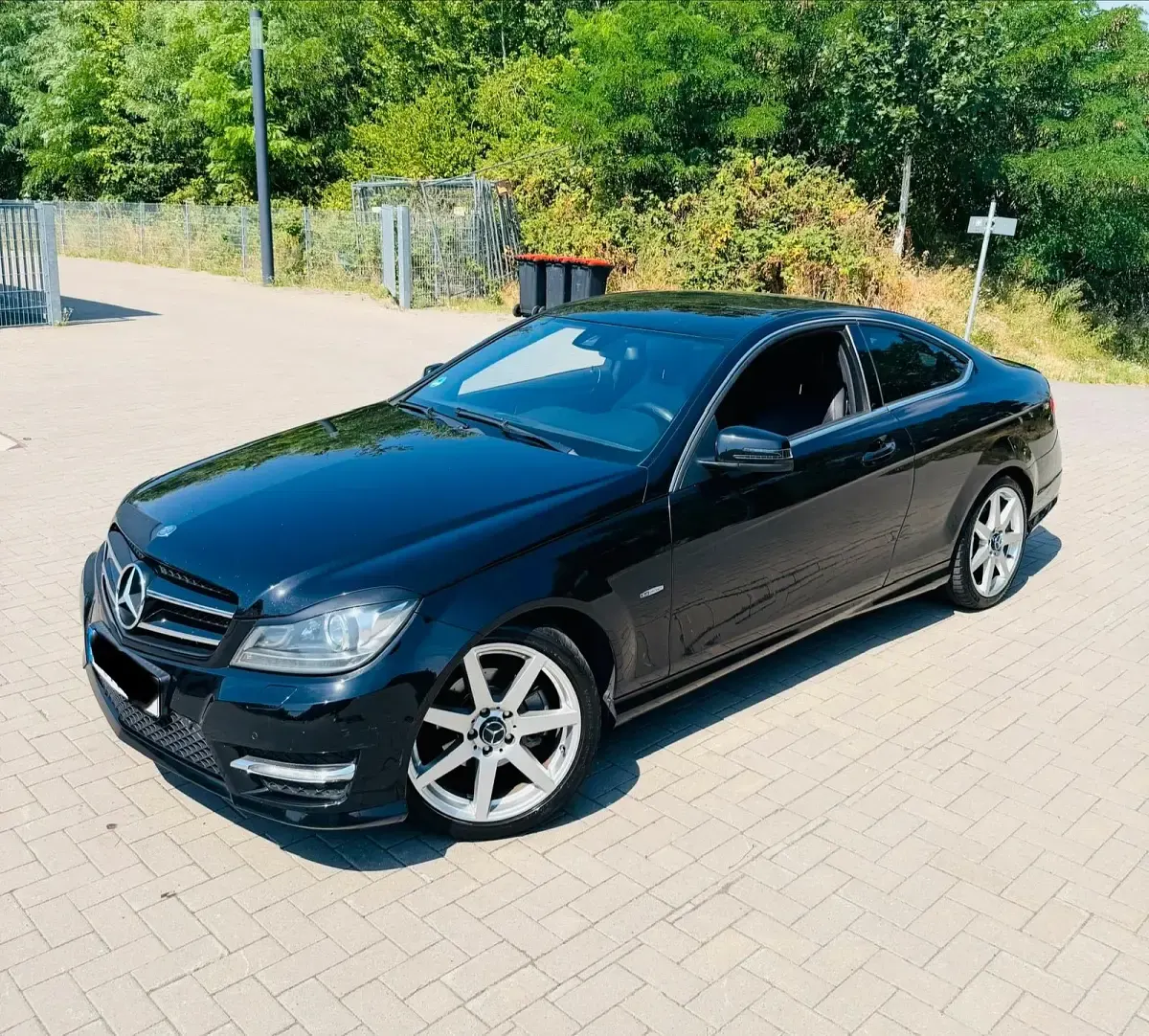 Gebraucht Mercedes C220 AMG 170 PS (125 kW) 2012 Schwarz Coupé