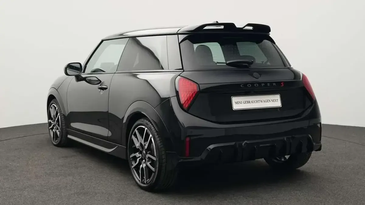 Gebraucht Mini John Cooper Works 204 PS (150 kW) 2025 Schwarz Kleinwagen