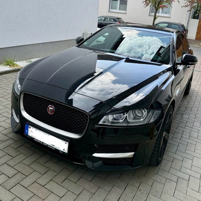 Schwarz Gebraucht 2018 Jaguar XF R-Sport Limousine | 19.500 € (Guter Preis) - Bild 1/3