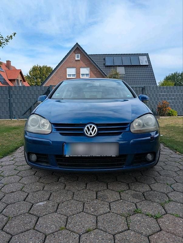 Blau Gebraucht 2004 VW Golf V Kleinwagen | 2.200 € (Guter Preis) - Bild 1/4