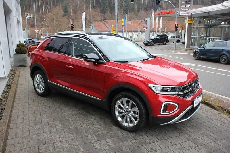 Gebraucht VW T-Roc Style 150 PS (110 kW) 2022 Rot SUV