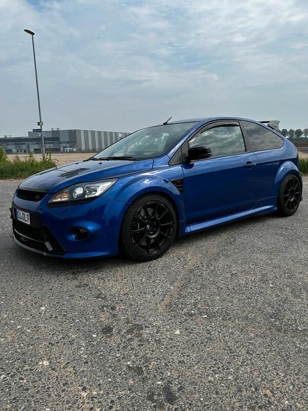 Blau Gebraucht 2009 Ford Focus RS Coupé | 31.113 € - Bild 1/4