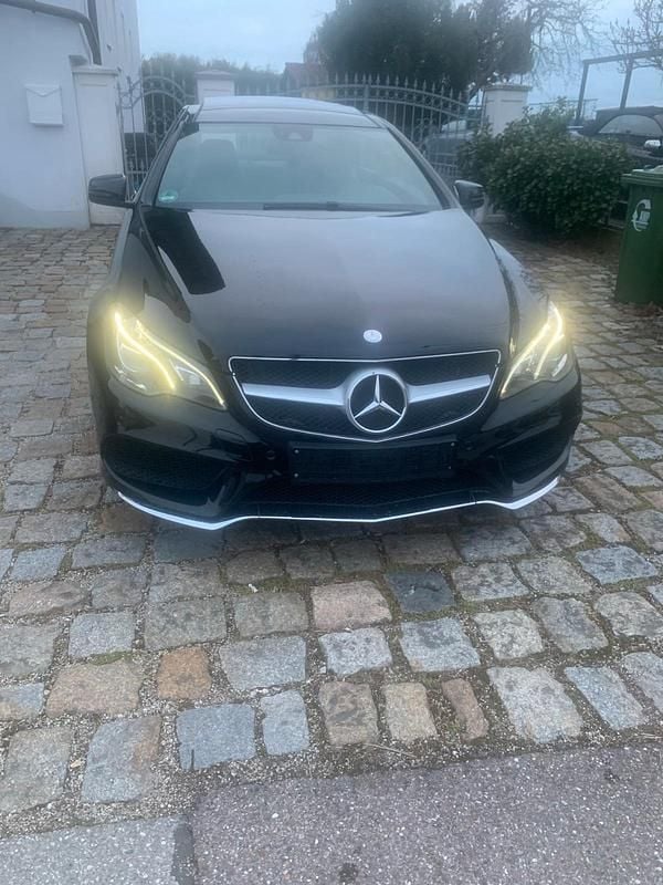 Gebraucht Mercedes E300 AMG line 252 PS (185 kW) 2013 Schwarz Coupé