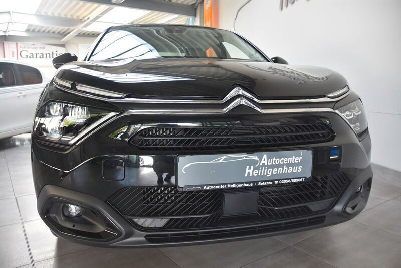 Schwarz Gebraucht 2023 Citroën C4 Limousine | 18.680 € (Guter Preis) - Bild 1/4