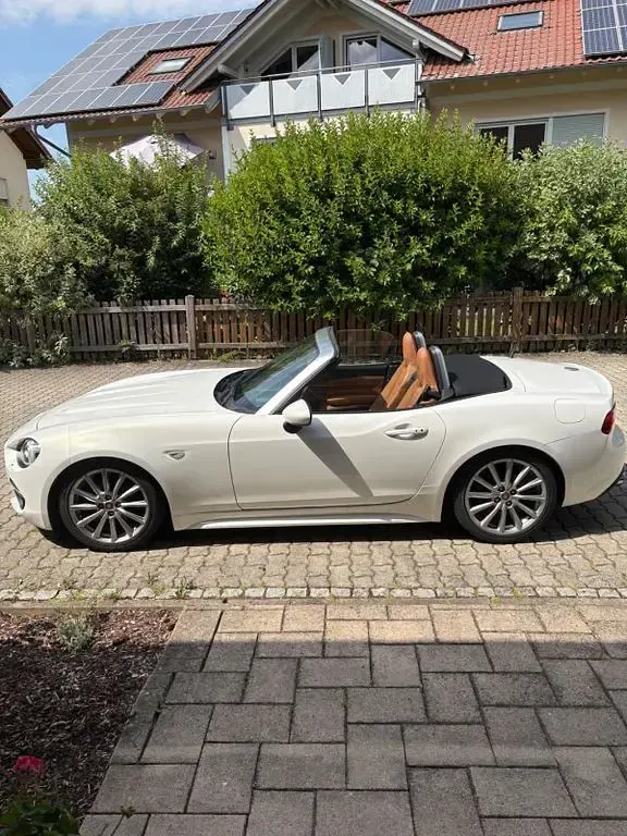 Gebraucht Fiat 124 Spider Lusso 140 PS (102 kW) 2019 Weiß Cabrio