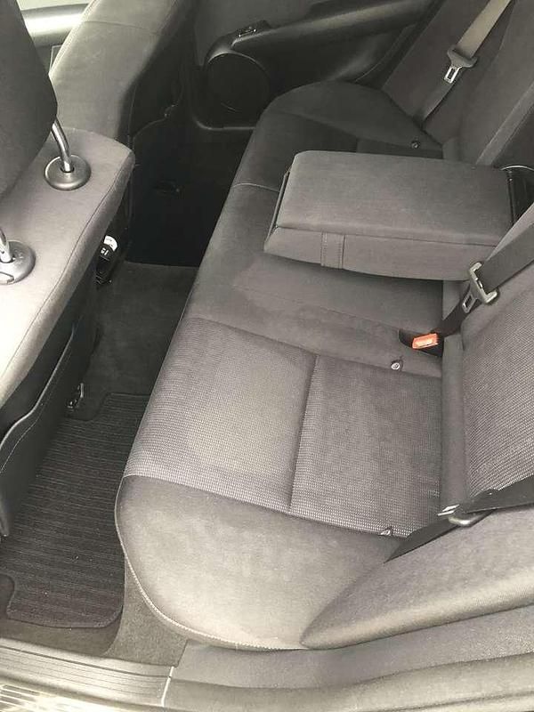 Schwarz Gebraucht 2011 Mercedes C180 Limousine | 7.500 € (Guter Preis) - Bild 1/4