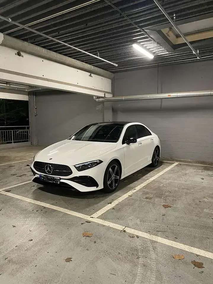 Gebraucht Mercedes A200 Advanced Plus 163 PS (119 kW) 2023 Limousine