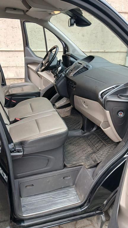 Gebraucht Ford Tourneo 170 PS (125 kW) 2017 Schwarz Van / Kleinbus