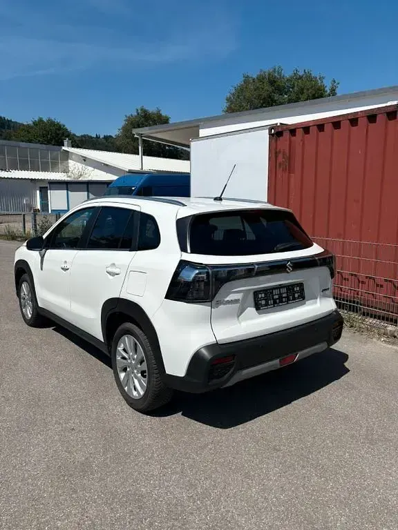 Gebraucht Suzuki SX4 S-Cross Comfort 129 PS (94 kW) 2025 Weiß SUV