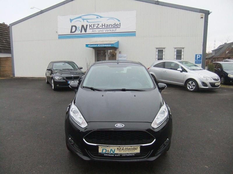 Gebraucht Ford Fiesta 80 PS (58 kW) 2017 Schwarz Kleinwagen