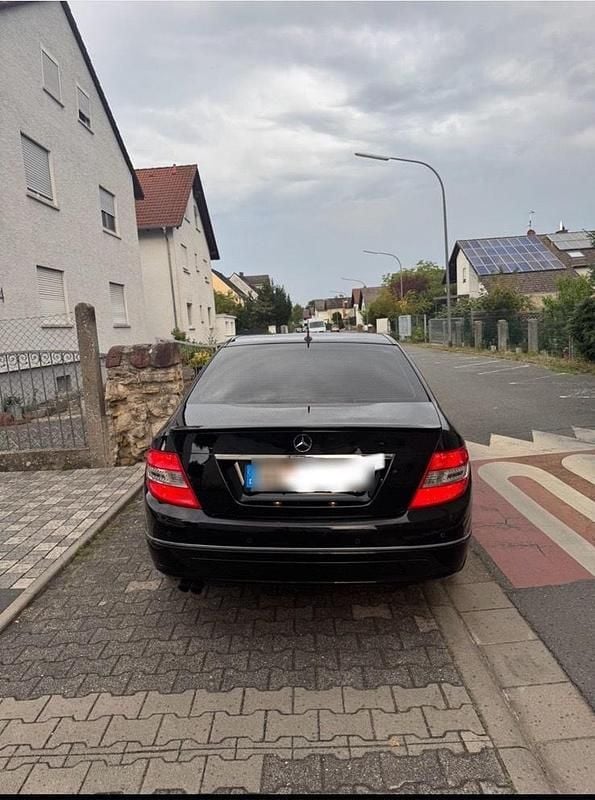 Gebraucht Mercedes C180 156 PS (114 kW) 2010 Schwarz Limousine