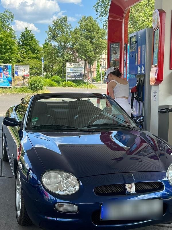 Gebraucht MG F 145 PS (106 kW) 1998 Blau Cabrio