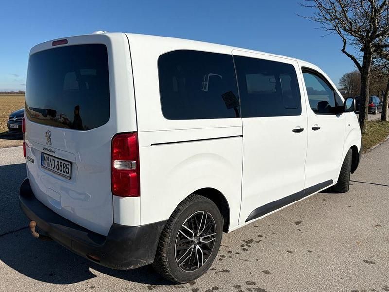 Gebraucht Peugeot Traveller Active 150 PS (110 kW) 2017 Weiß Van / Kleinbus
