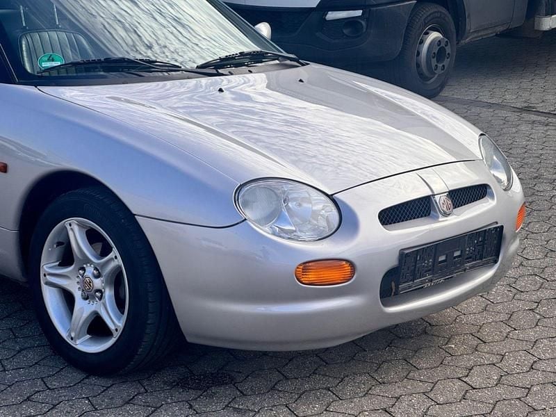 Gebraucht MG F 145 PS (106 kW) 1998 Silber Cabrio
