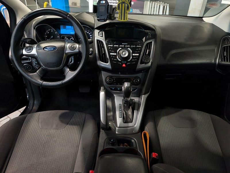 Schwarz Gebraucht 2012 Ford Focus Kombi | 4.750 € (Fairer Preis) - Bild 1/4