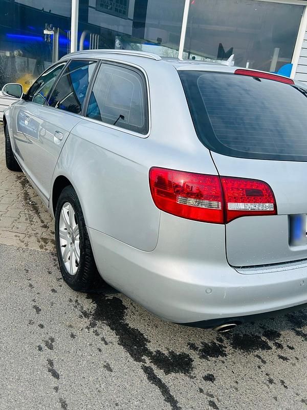 Gebraucht Audi A6 190 PS (139 kW) 2011 Grau Kombi