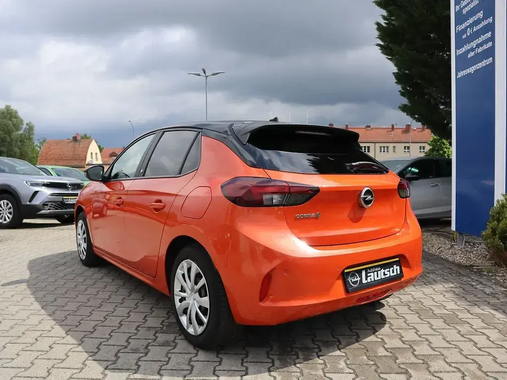 Usado Opel Corsa-e Edition 100 kW (136 HP) 2022 Laranja Citadino