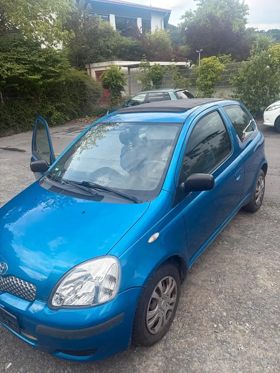 Gebraucht Toyota Yaris 65 PS (47 kW) 2004 Blau Kleinwagen