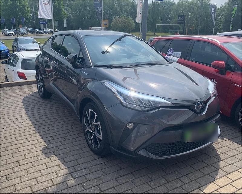 Grau Gebraucht 2021 Toyota C-HR Team SUV | 19.000 € (Fairer Preis) - Bild 1/4