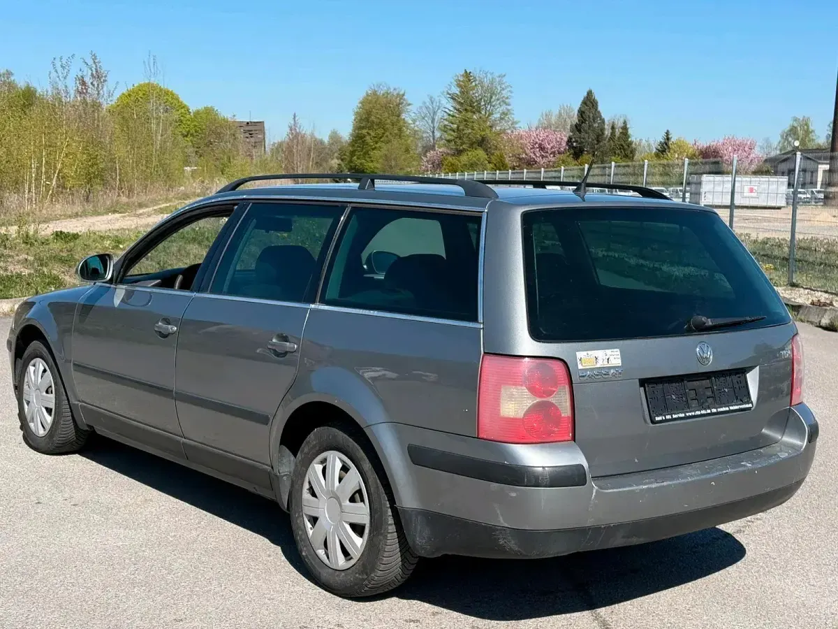 Second-hand VW Passat 101 CP (74 kW) 2004 Gri Break