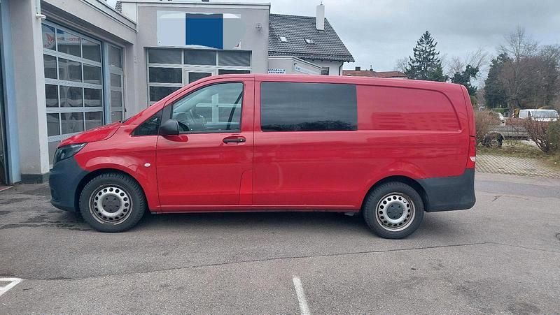Second-hand Mercedes Vito 190 CP (139 kW) 2018 Roșu Van