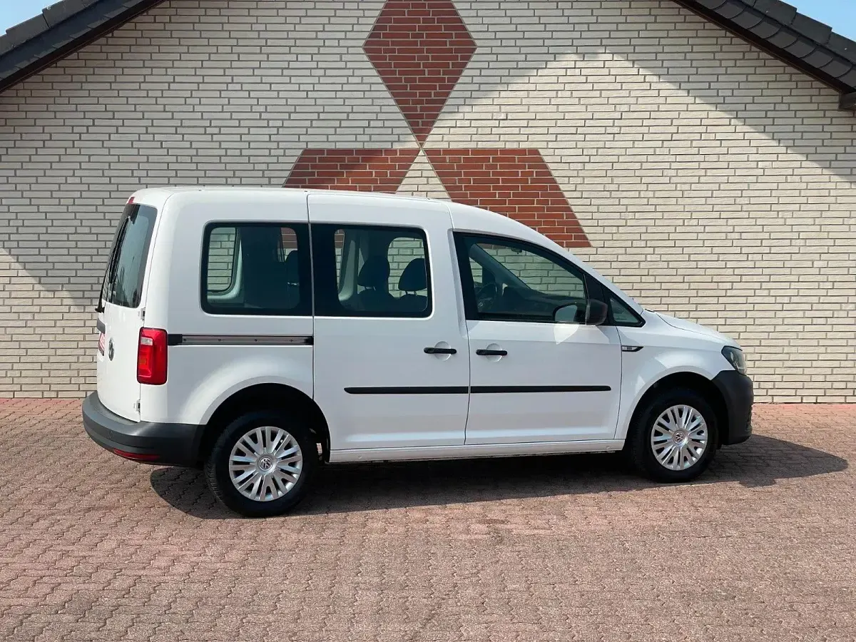 Gebraucht VW Caddy Conceptline 102 PS (75 kW) 2020 Weiß Van / Kleinbus