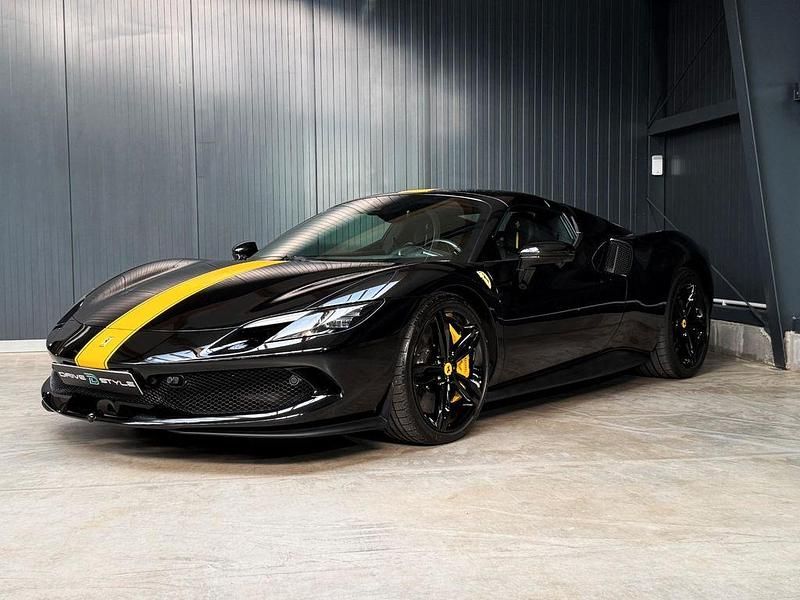 Gebraucht Ferrari 296 829 PS (609 kW) 2023 Schwarz Cabrio