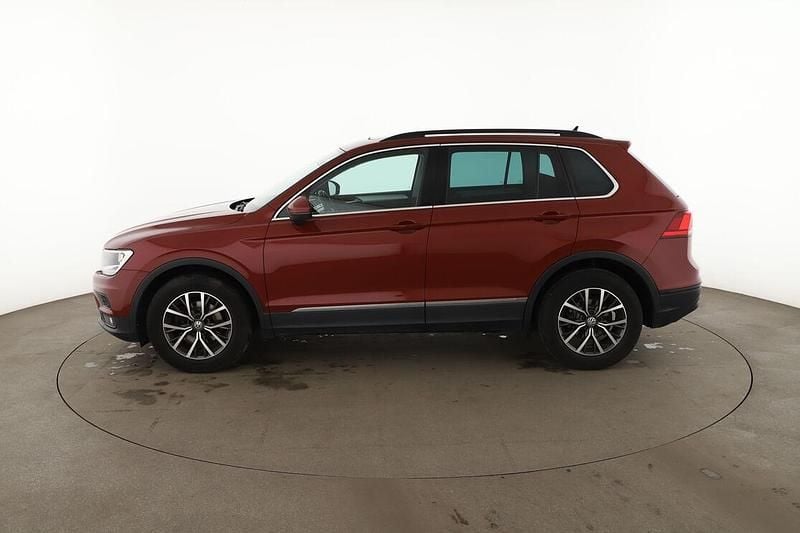 Second-hand VW Tiguan Comfortline 116 CP (85 kW) 2018 Roșu SUV