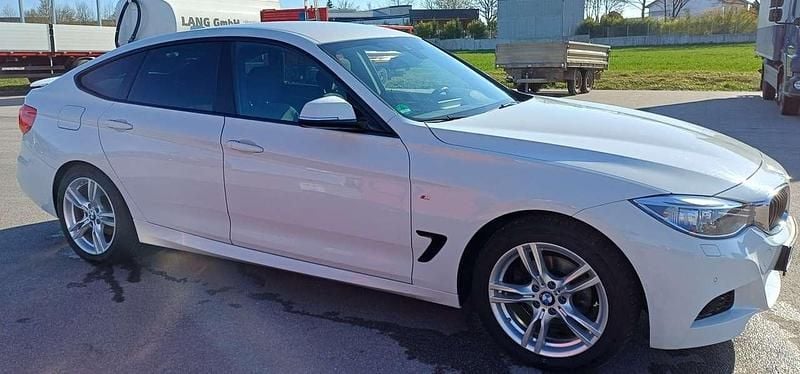 Gebraucht BMW 320 M Sport 190 PS (139 kW) 2016 Weiß Kleinwagen