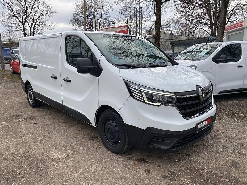 Gebraucht Renault Trafic Komfort 110 PS (80 kW) 2023 Weiß Van / Kleinbus