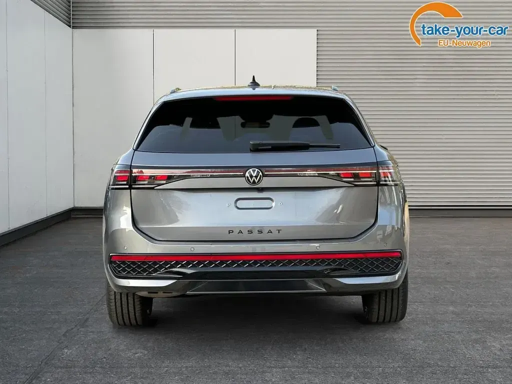 Neu VW Passat R-line 193 PS (141 kW) 2025 Diabasgrau metallic Kombi
