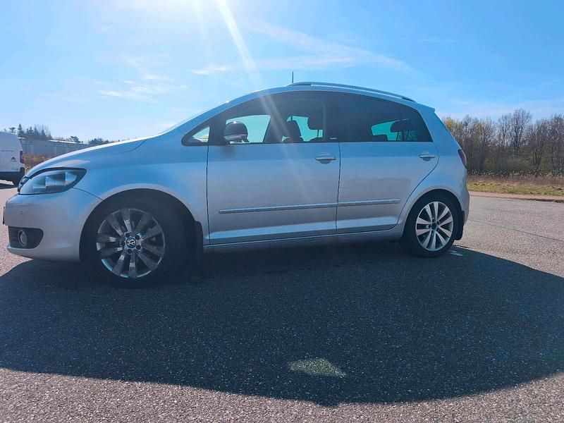 Używany VW Golf Plus Cross 102 KM (75 kW) 2011 Srebrny Minivan