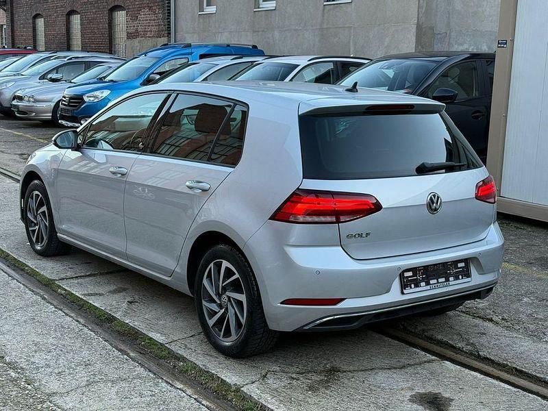 Gebraucht VW Golf VII Sound 110 PS (80 kW) 2018 Silber Limousine
